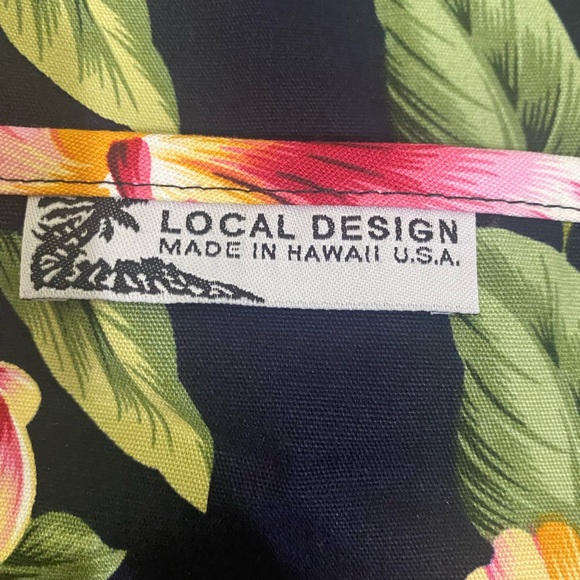 Apron Hibiscus Hawaiian Design Kids. 3 Front Pockets. Like new. By Local Design - Picture 4 of 7